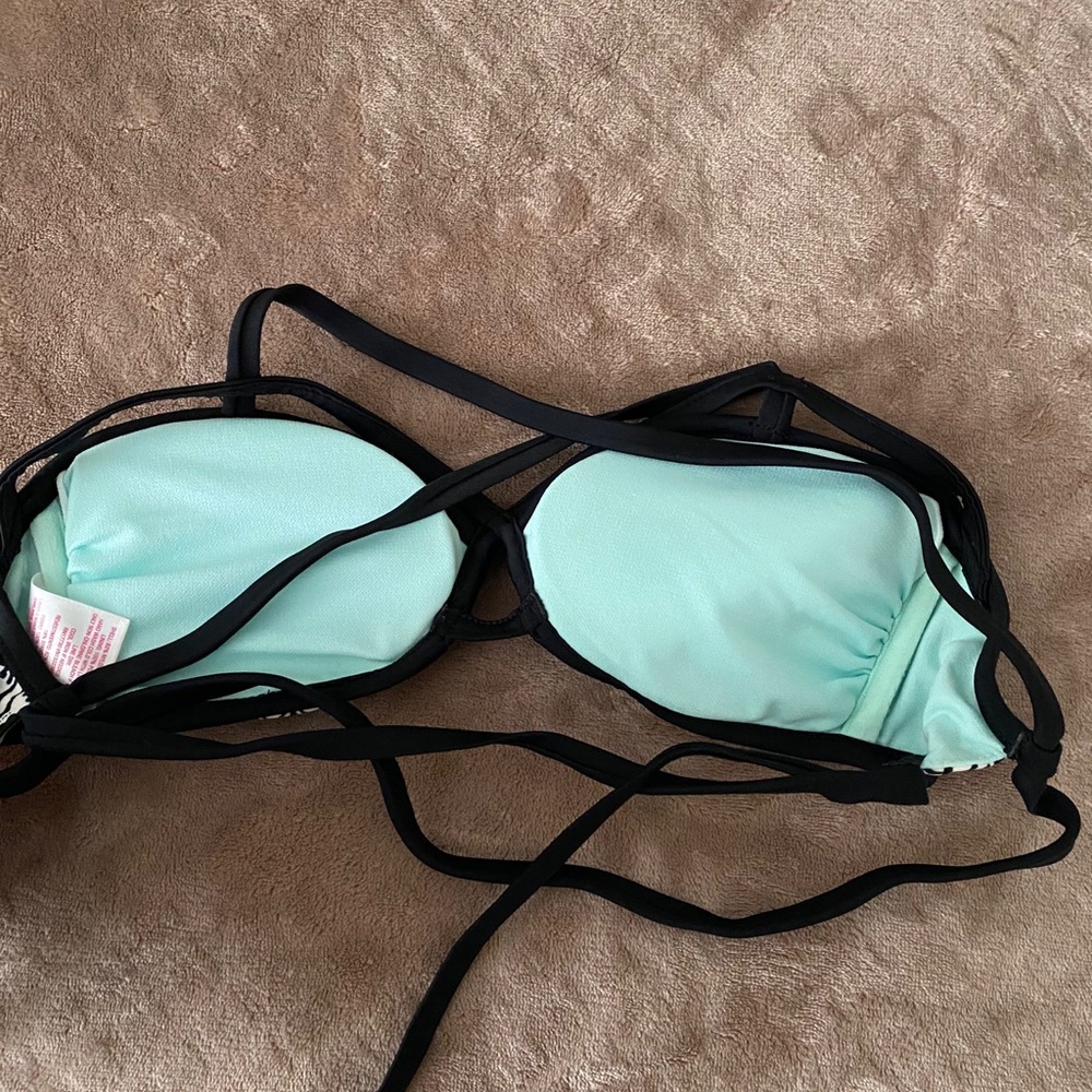 Patterned Bikini Top - Picture 4 of 5